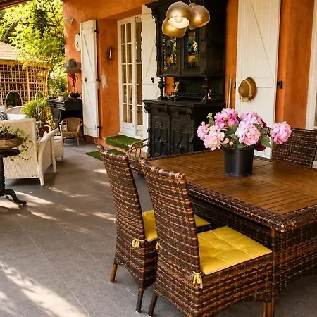 Villa Mistral In Santa-lucia *